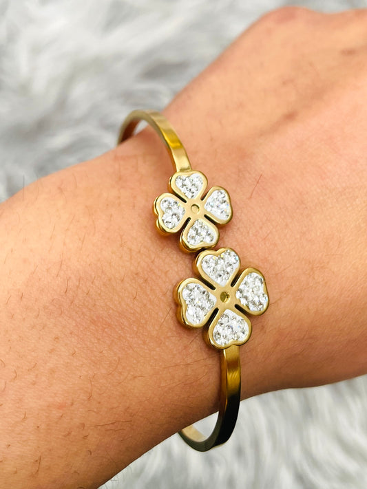 18K Gold Plated Clover Bracelet with CZ Stone – Waterproof & Adjustable