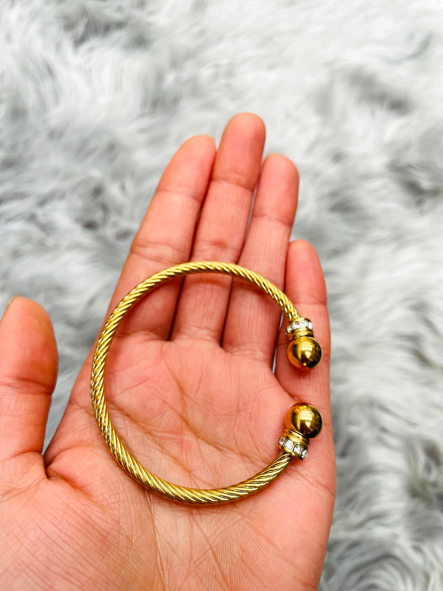 18K Gold Plated Solid Gold Design Bracelet – Waterproof & Adjustable