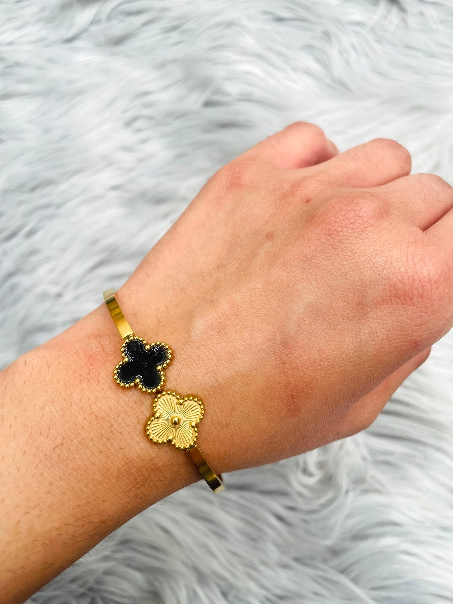 18K Gold Plated Waterproof Openable Bracelet – Adjustable Fit