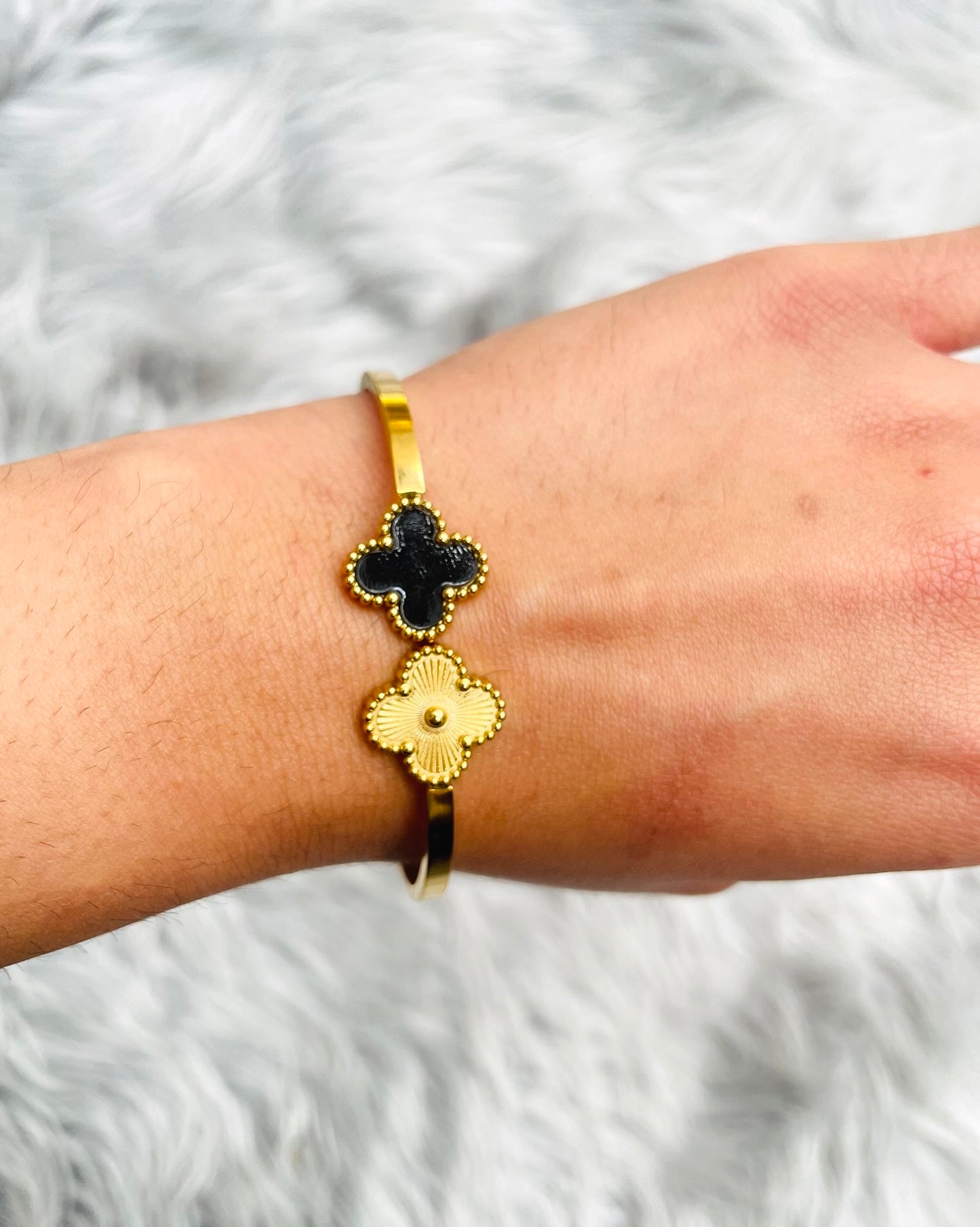 18K Gold Plated Waterproof Openable Bracelet – Adjustable Fit