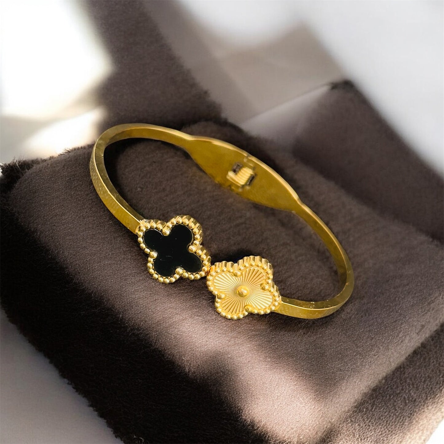 18K Gold Plated Waterproof Openable Bracelet – Adjustable Fit