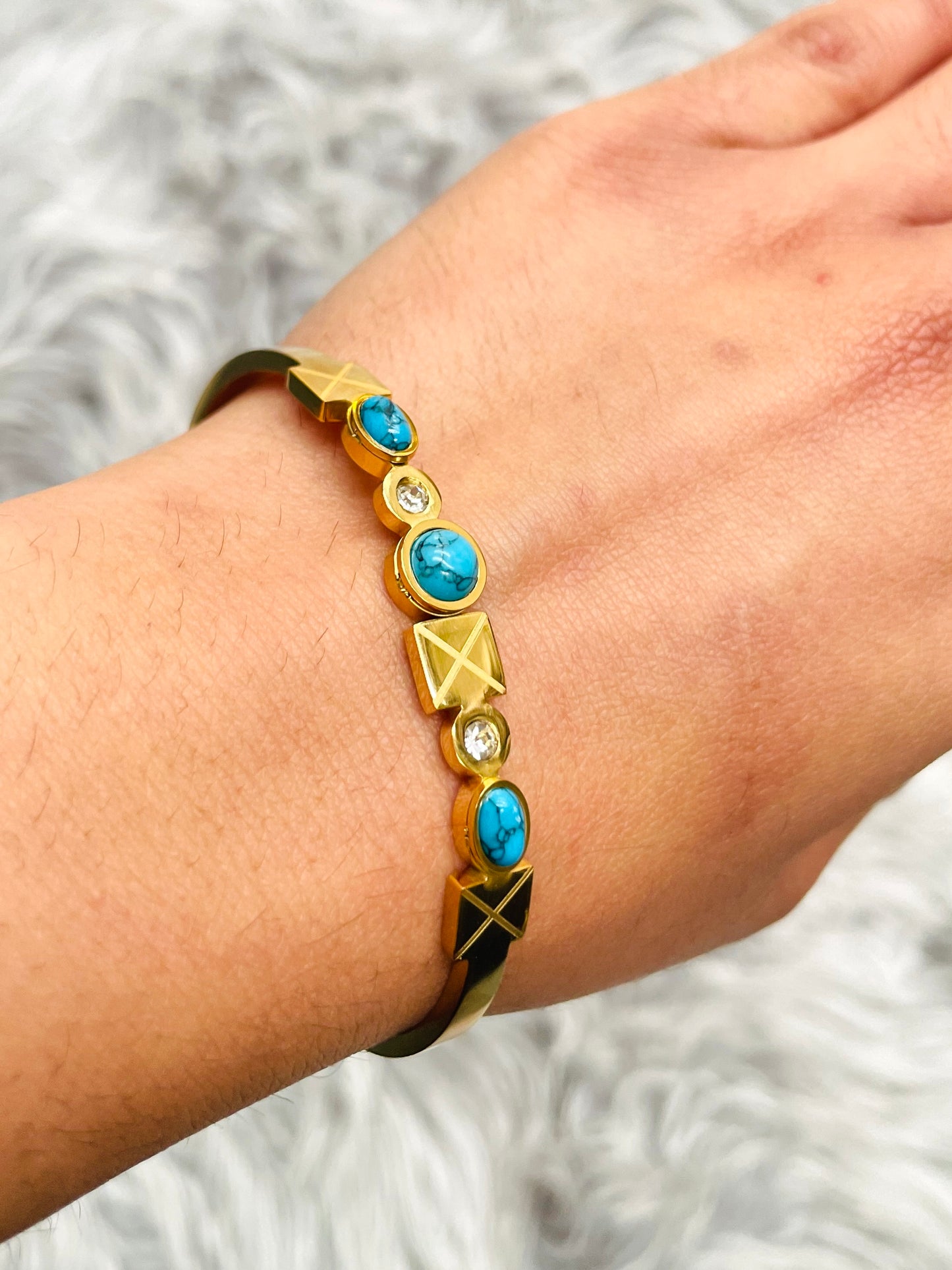 18K Gold Plated Bracelet with Turquoise Stone – Waterproof & Adjustable