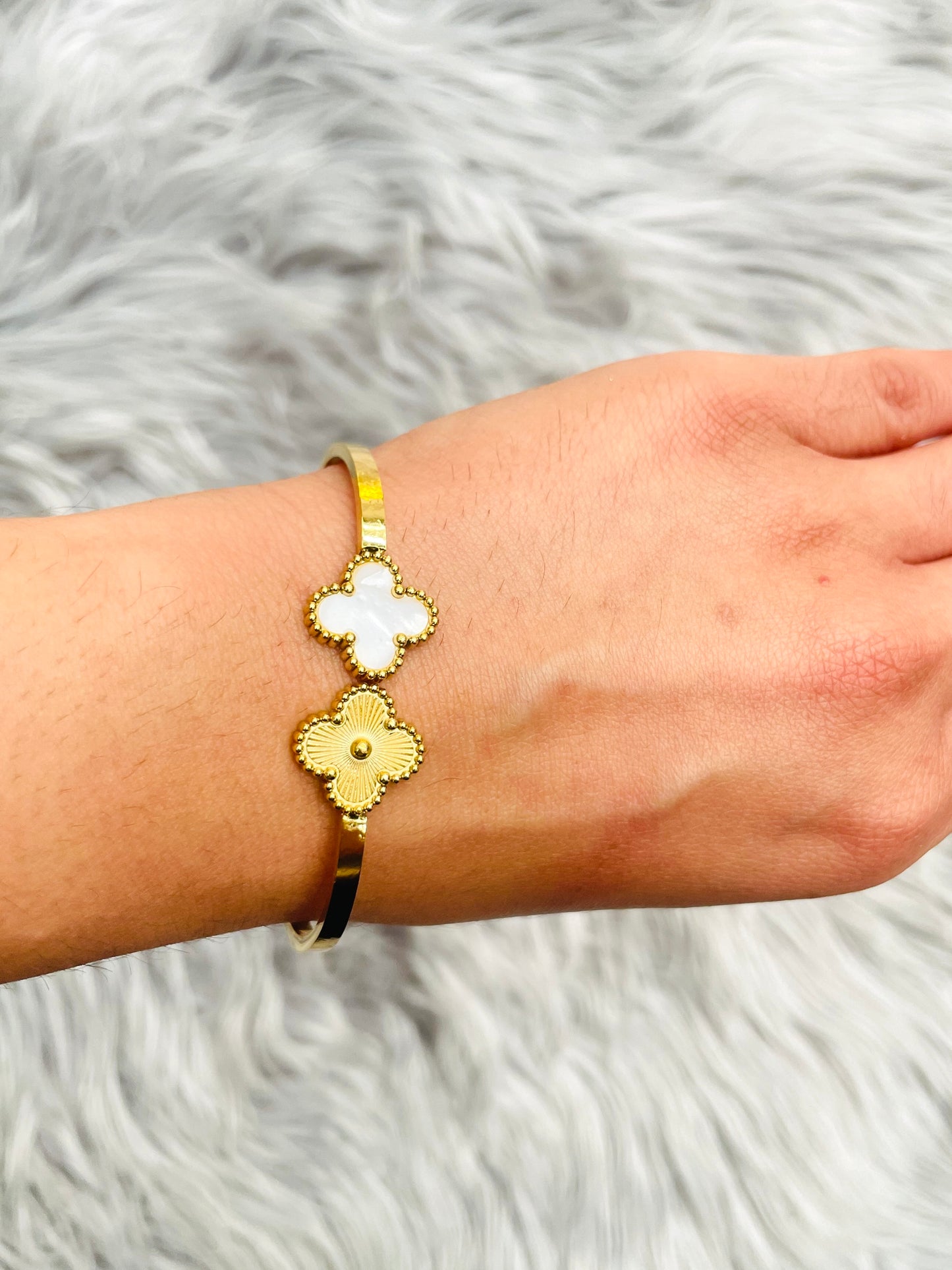 18K Gold Plated Waterproof Openable Bracelet – Adjustable Fit