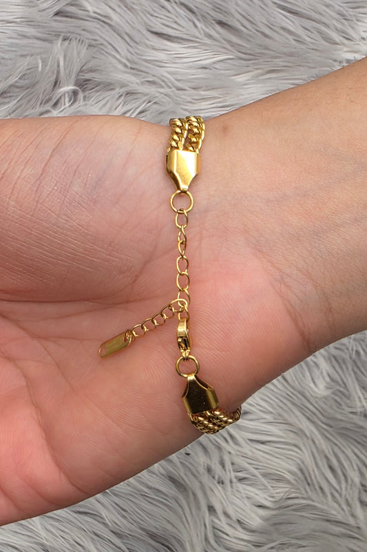 Blue Chain Link Bracelet – 18K Gold Plated, Waterproof &amp; Hypoallergenic